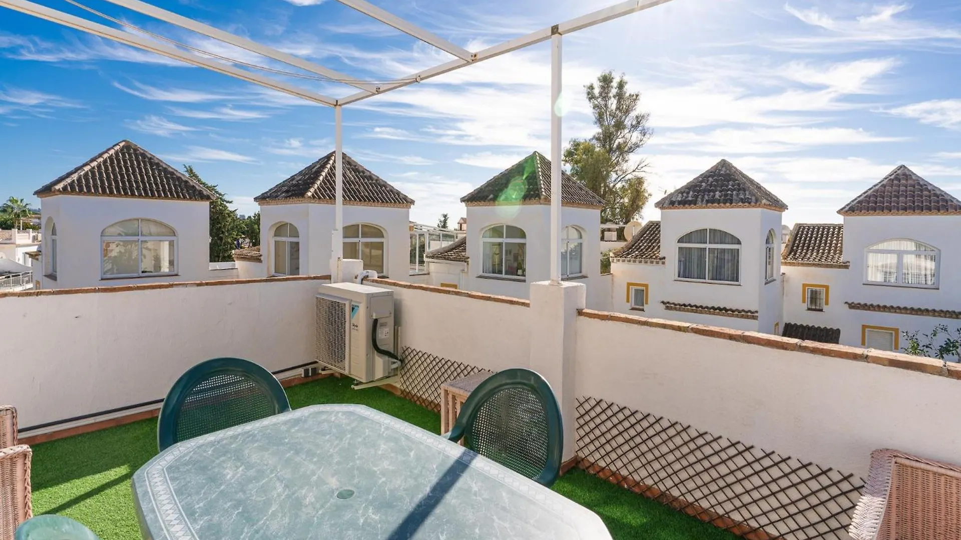 Beautiful Apartment With View Marbella 0*,